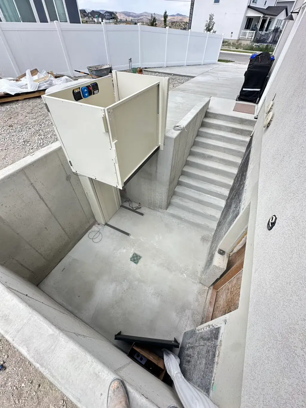 Walkout stairs and side walls by MD Concrete in Utah